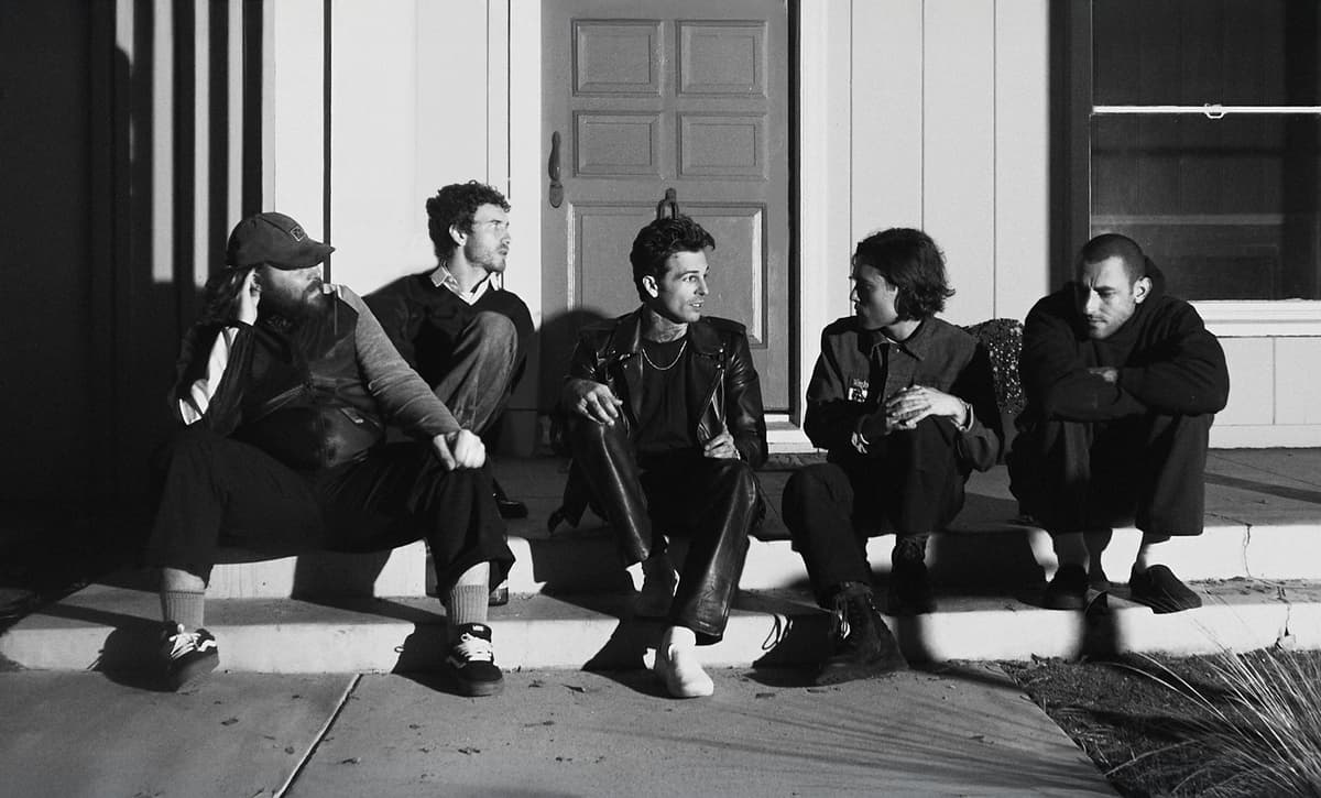 The Neighbourhood: THE WOURLD TOUR