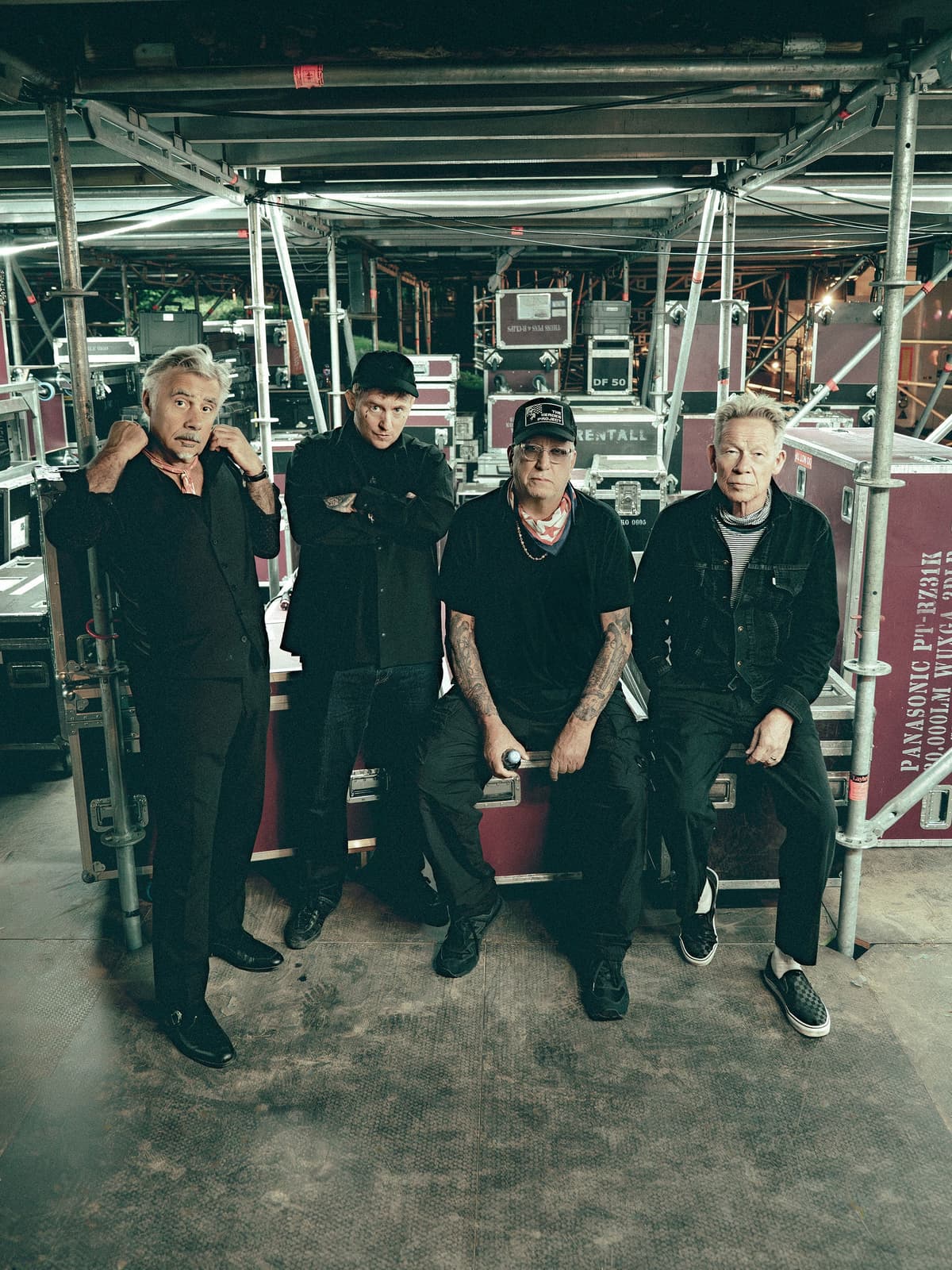 SEX PISTOLS (Steve Jones, Paul Cook, Glen Matlock) feat. Frank Carter