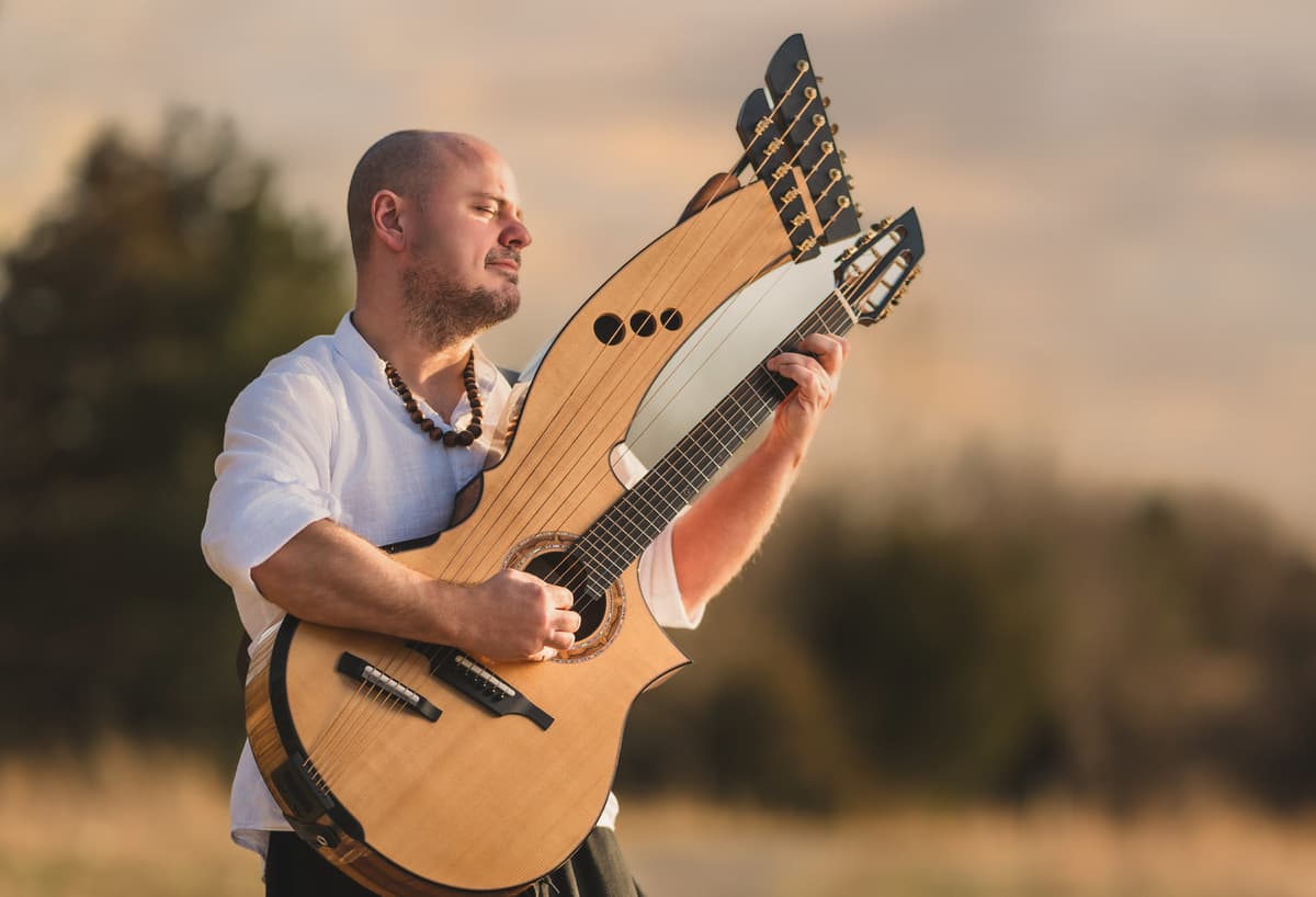 Andy McKee (21 and Over)