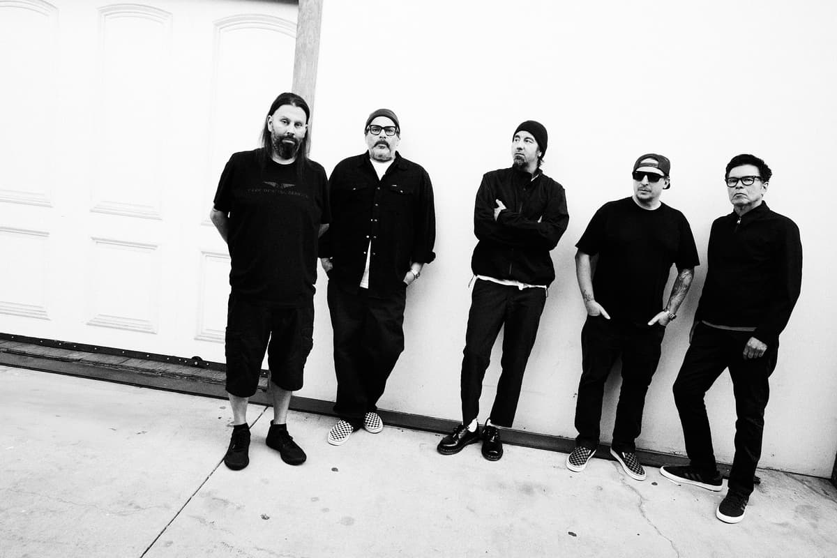 Dia de los DEFTONES