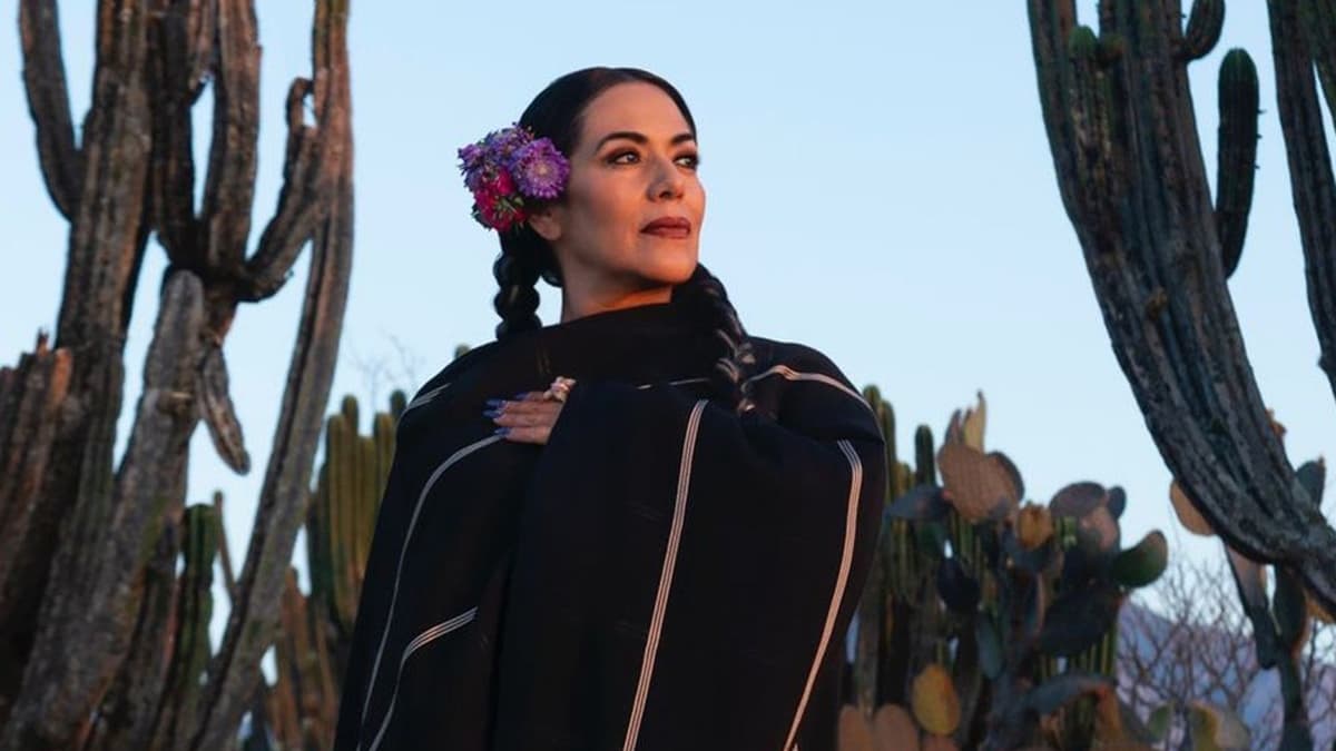 Lila Downs - Dia de Muertos