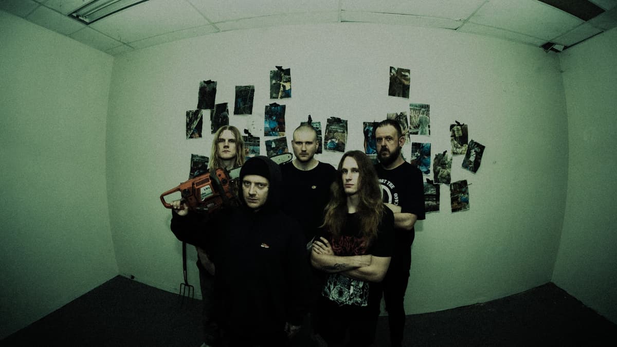 To The Grave + Crown Magnetar - The Sawed Off Suffering Tour